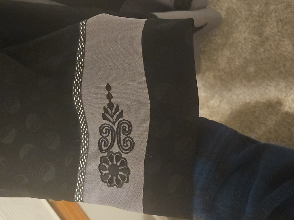 Eid, Ramadan Black And Gray Abaya - Picture 4 of 8